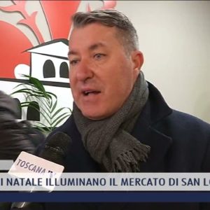 2021-12-03 FIENZE - LE LUCI DI NATALE ILLUMINANO IL MERCATO DI SAN LORENZO