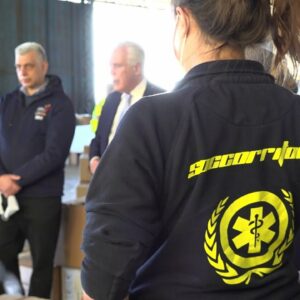 Dentro il centro di raccolta aiuti di Massa, l'impegno della Toscana per l'Ucraina